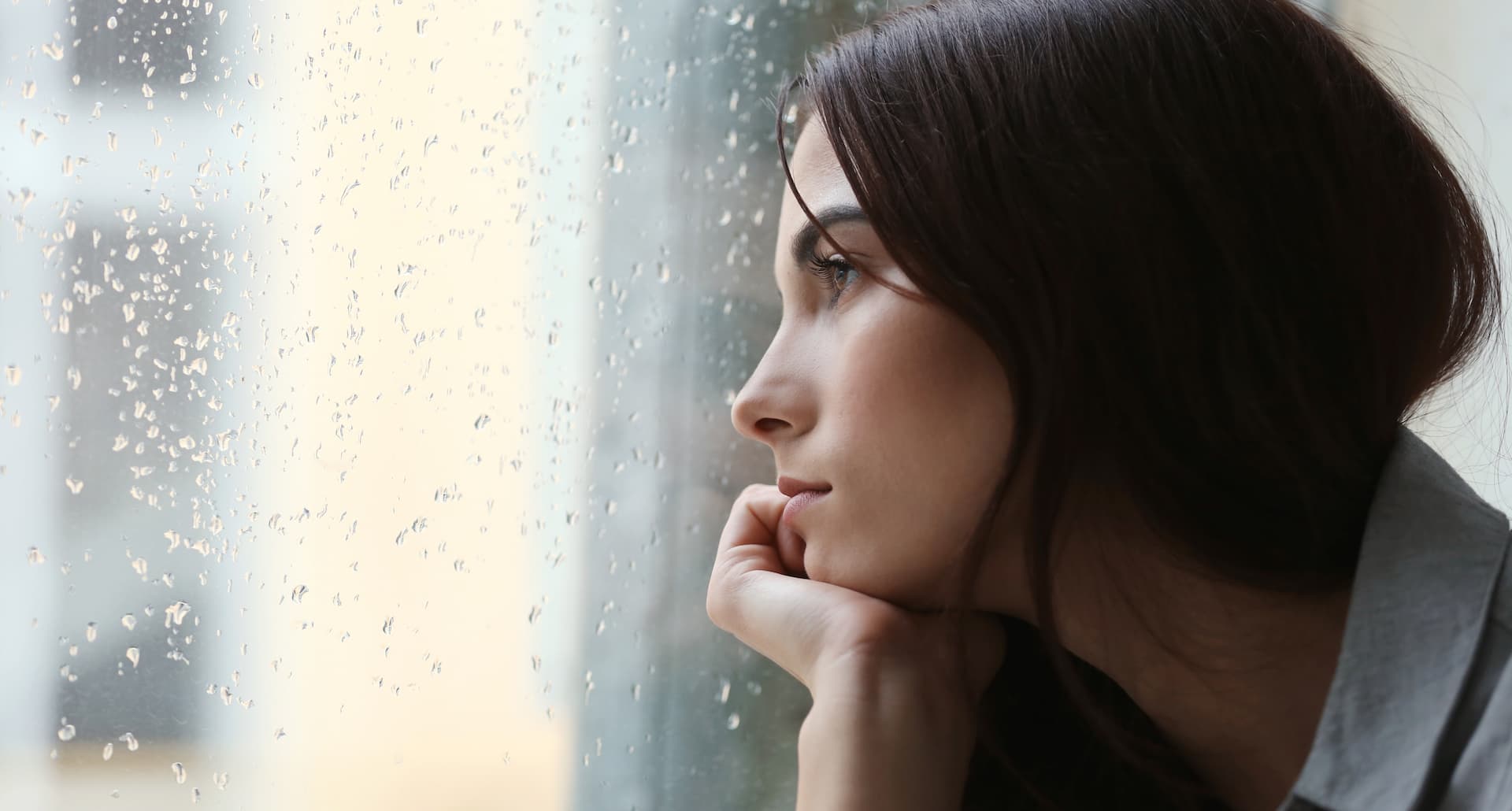 Mevsimsel Depresyon: Neden Sonbaharda Daha Mutsuz Oluruz?